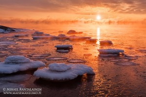 Auringonlasku Lauttasaaressa, Helsinki