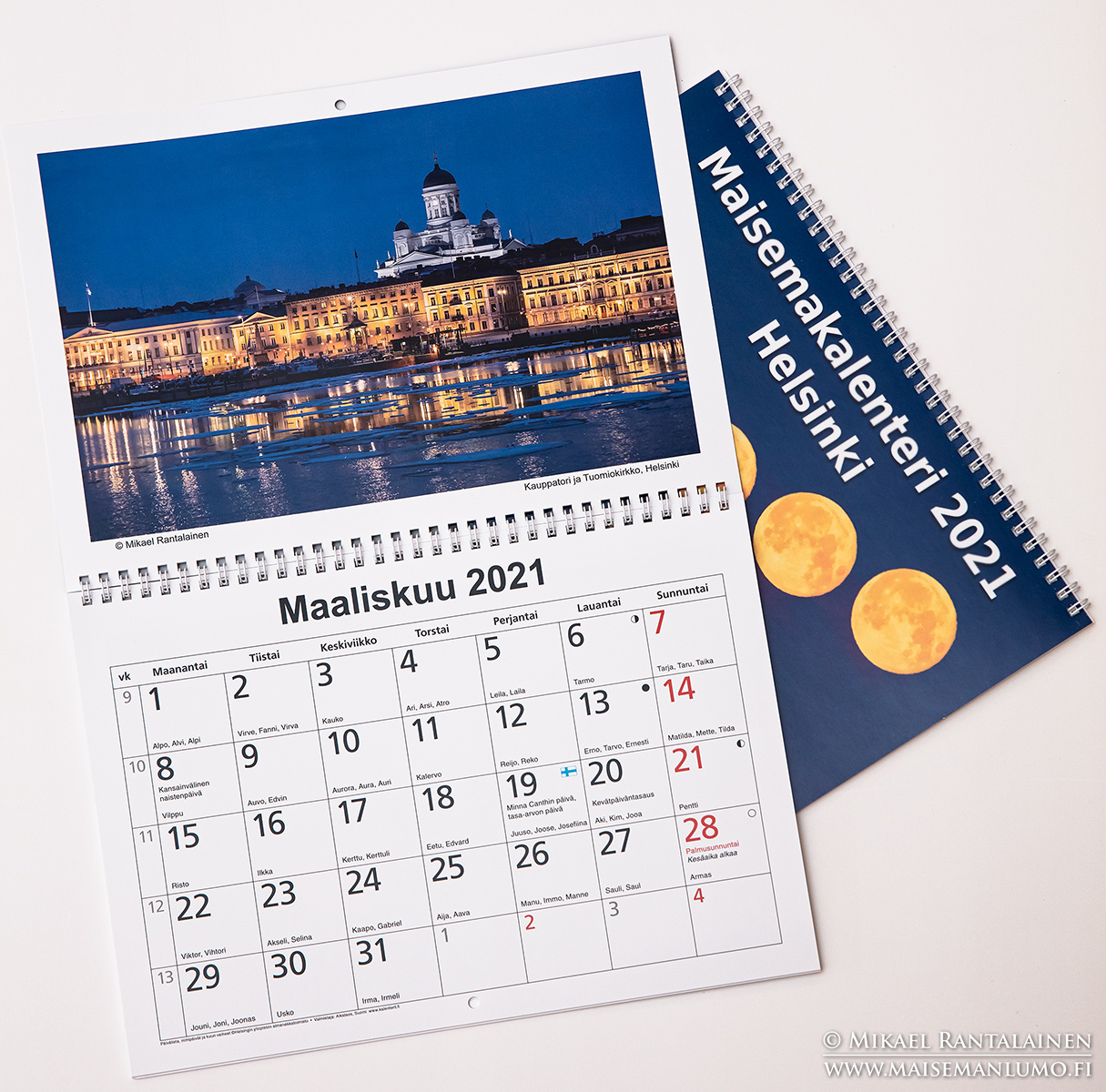 Helsinki 2021 kalenterin esimerkkisivu