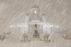 Tuomiokirkko lumisateessa, Helsinki (HLK169)
